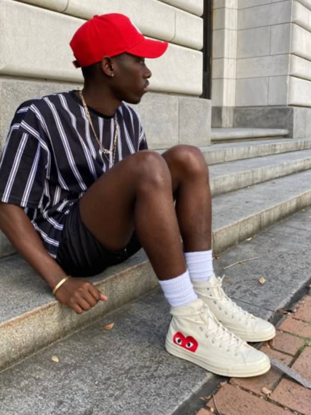 Comme Des Garcons PLAY
× Converse Unisex Chuck Taylor High Top
Sneakers 9